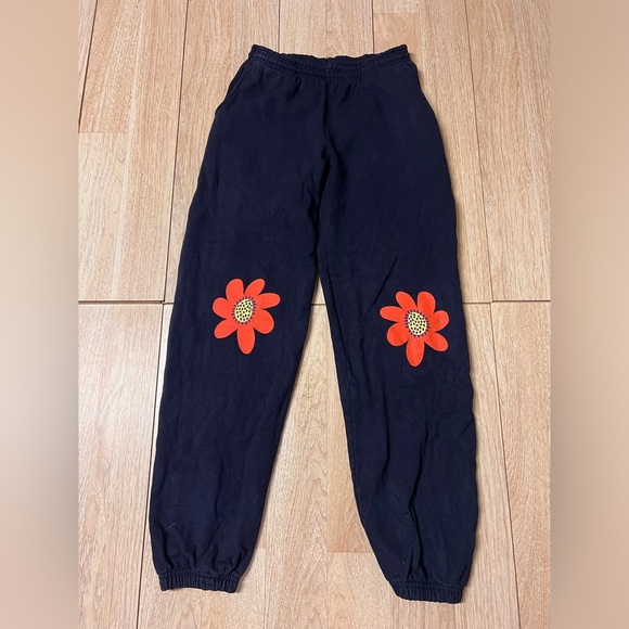 Flowers by Ella x Color Sweatpants - Picture 2 of 9